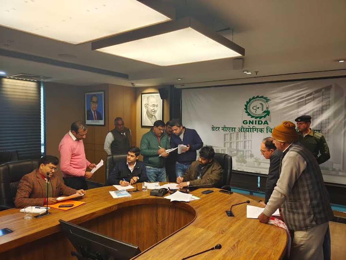 गांवों की समस्या निपटाने को प्राधिकरण की टीम पहुंचेगी आपके द्वार गांवों की समस्या निपटाने को प्राधिकरण की टीम पहुंचेगी आपके द्वार